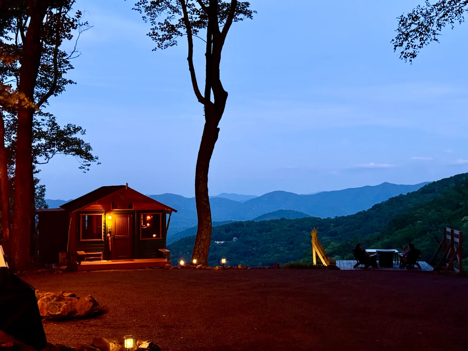 Falcon's Perch cabin with long-range mountain views