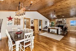 Gateway Getaway Screened Porch with Mountain Views & Fire Bowl