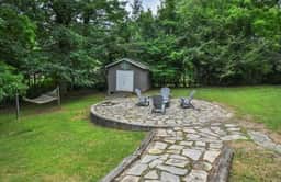 Grey Eagle Cottage w Hot Tub