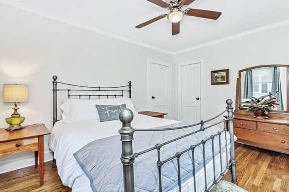 Quaint Mill Cottage - Pet friendly home in Marion NC