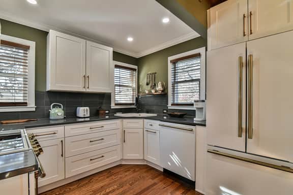 Swanky 1920s Themed House- Walkable to Downtown Black Mtn