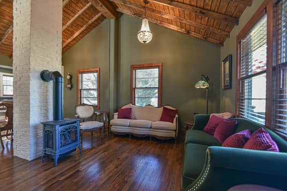 Swanky 1920s Themed House- Walkable to Downtown Black Mtn