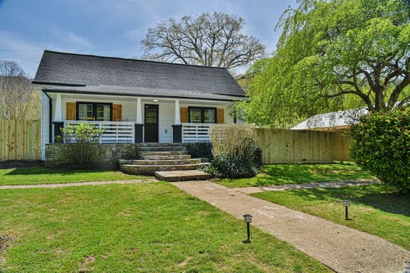 The Spruce House - Pet Friendly Home in Swannanoa NC